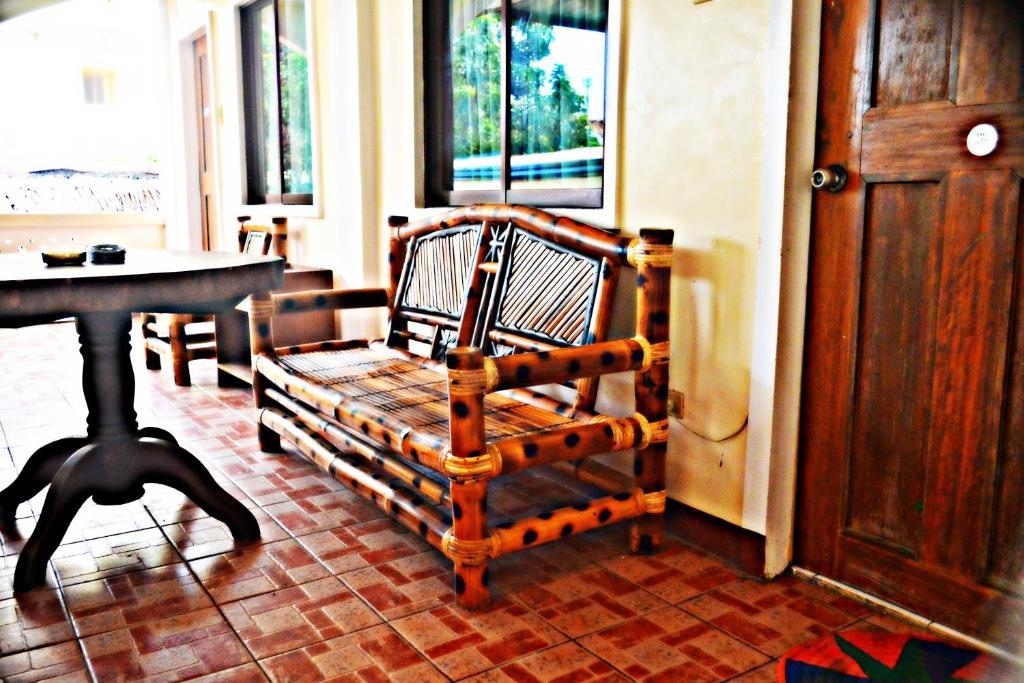 Alliyah'S Beach Resort Balabag  Экстерьер фото