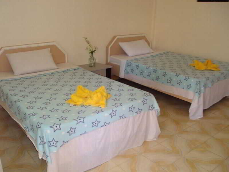 Alliyah'S Beach Resort Balabag  Экстерьер фото